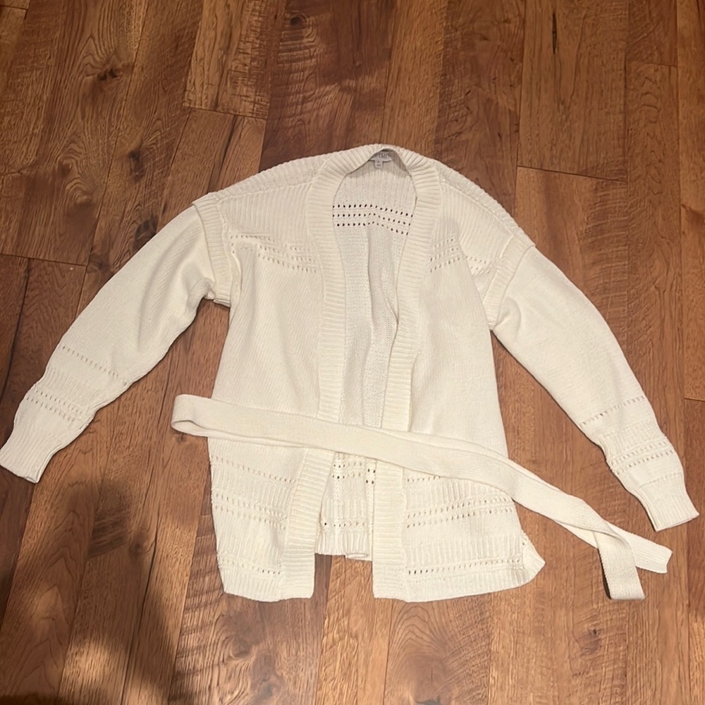 Intermix Woman’s White Cardigan Size P